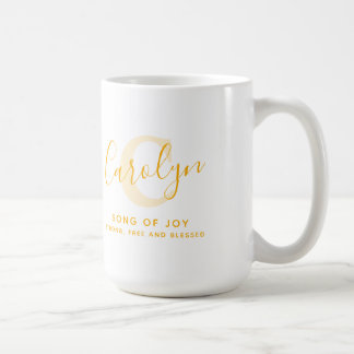 Taza De Café Nombre carolyn que significa texto amarillo dorado