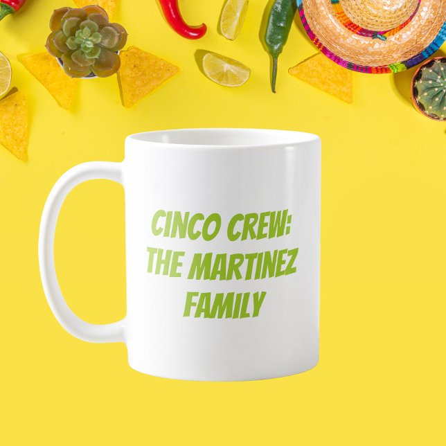 Taza De Café Nombre de familia personalizada de Cinco tripulaci (Subido por el creador)