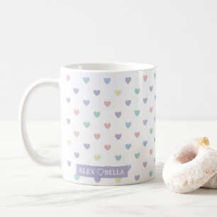 Taza De Café Nombre de Pareja con Patrón de Corazón Pastel Suav