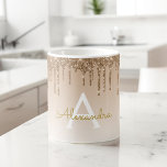 Taza De Café Nombre del Monograma de Lujo del Purpurina de la e<br><div class="desc">Gold Luxury and Moda Modern Ombre Esparkle Purpurina Dripping Girly Monograma Nombre y Café Inicial Mug. La taza es el regalo perfecto para alguien que ama el oro rosa.</div>