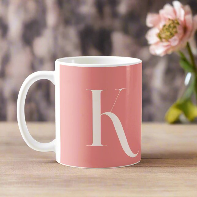 Taza De Café Nombre inicial elegante personalizado l Rosa Rubor (Subido por el creador)