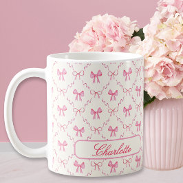 Taza De Café Nombre personalizado Coquette Pink Bow