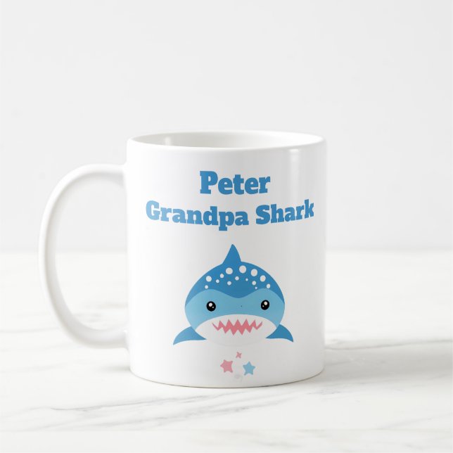 Taza De Café Nombre personalizado del tiburón del abuelo person (Izquierda)
