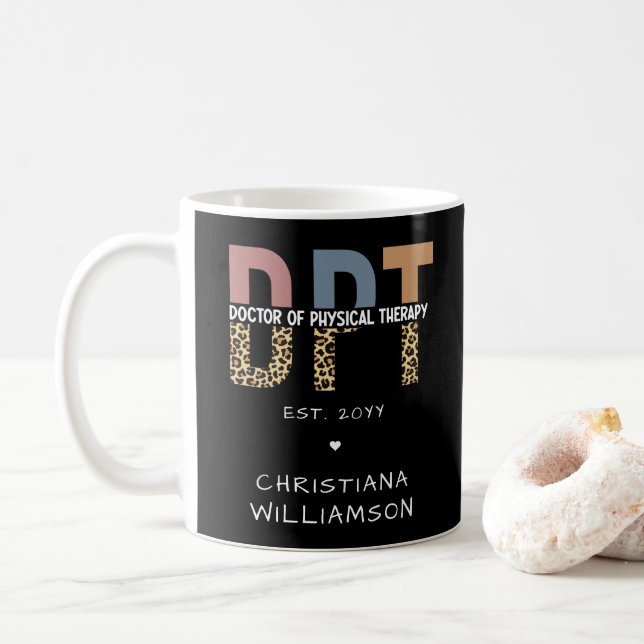 Taza De Café Nombre personalizado DPT Médica de la terapia físi (Con donut)