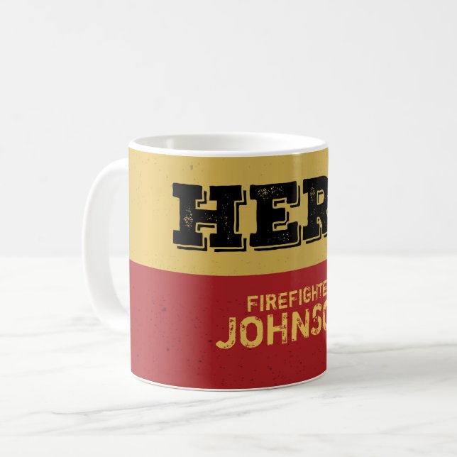Taza De Café Nombre personalizado, héroe de bomberos (Anverso izquierdo)