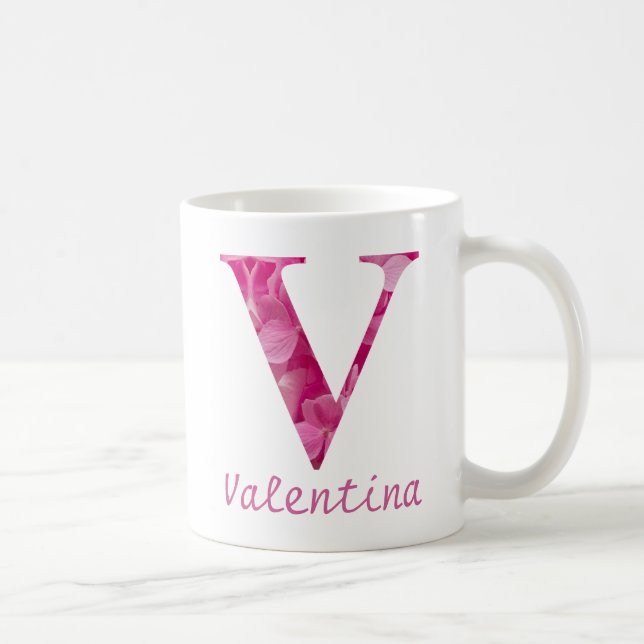 Taza De Café Nombre personalizado Letra rosa floral alfabeta "V (Derecha)