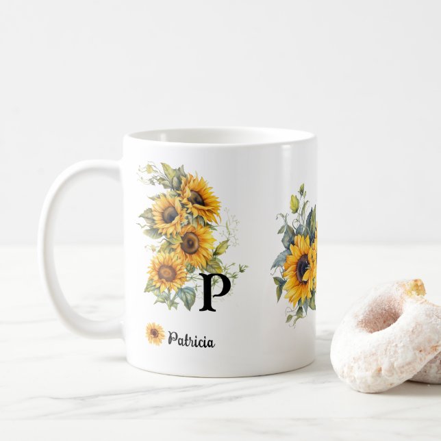 Taza De Café Nombre personalizado y girasoles iniciales florece (Con donut)