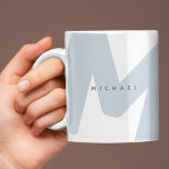 Taza De Café Nombre y inicial sobredimensionados modernos<br><div class="desc">Elegante y de moda,  con una gran inicial monogramada y un nombre en ambos lados con fuentes sencillas y modernas. Si necesitas ayuda para personalizar esto,  por favor envíame un mensaje usando el botón de abajo y estaré encantado de ayudarte.</div>