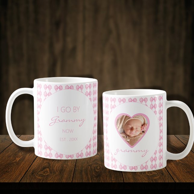 Taza De Café Now Grandma 'I GO BY GRAMMY' custom photo Funny (Subido por el creador)