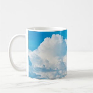 Taza De Café Nubes de fondo del cielo azul blancas