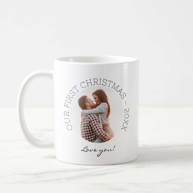 Taza De Café Nuestra primera foto de Navidad Amor Mínimo Simple (Izquierda)