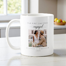 Taza De Café Nuestra Primera Navidad Como Prometidos Foto Minim