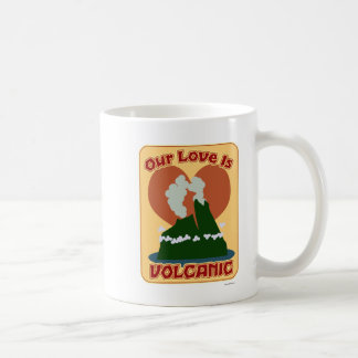 Taza De Café Nuestro amor son viajes de Personalizados volcánic