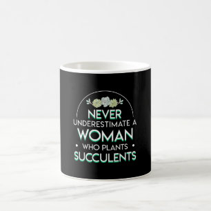 Taza De Café Nunca subestime a la mujer del Succulent de la