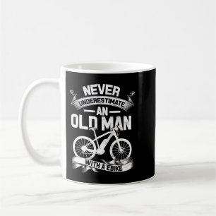 Taza De Café Nunca subestimes a un anciano con un E-BikeGreat
