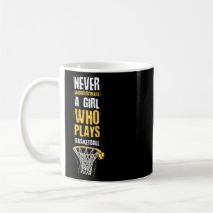 Taza De Café Nunca Subestimes A Un Chica Que Juega Baloncesto S