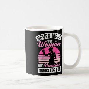 Taza De Café Nunca Te Entretengas Con Una Mujer Que Le Paga Cos