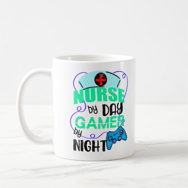 Taza De Café Nurse by Day Gamer by Night (Izquierda)