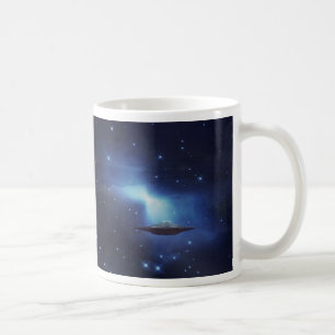 Taza De Café Objeto del vuelo del UFO en espacio