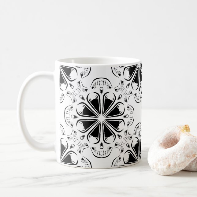 Taza De Café Octoskull blanco y negro en modelo geométrico (Con donut)