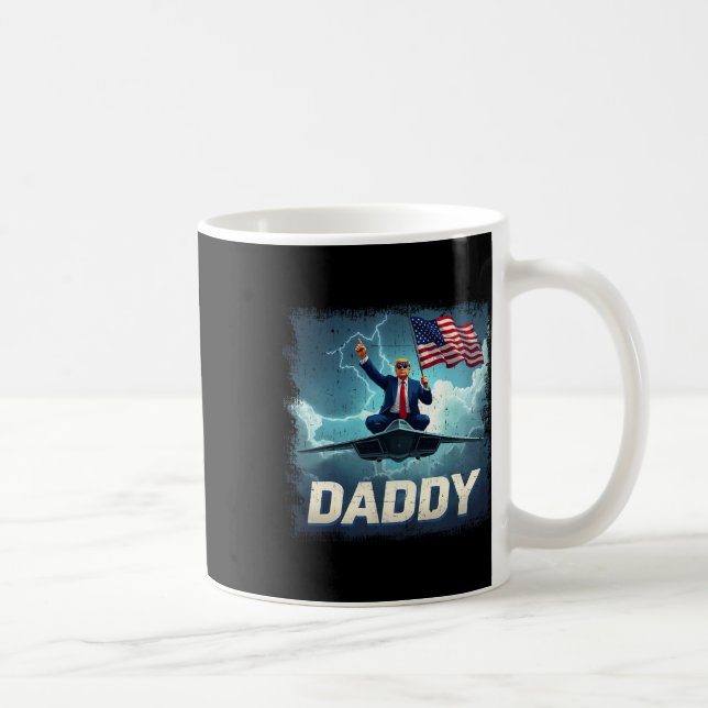 Taza De Café Oficial 2025 Trump Daddy 1 (Derecha)