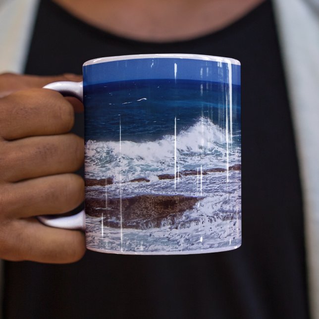 Taza De Café Ondas Crónicas En La Bomba De Rocas (Subido por el creador)