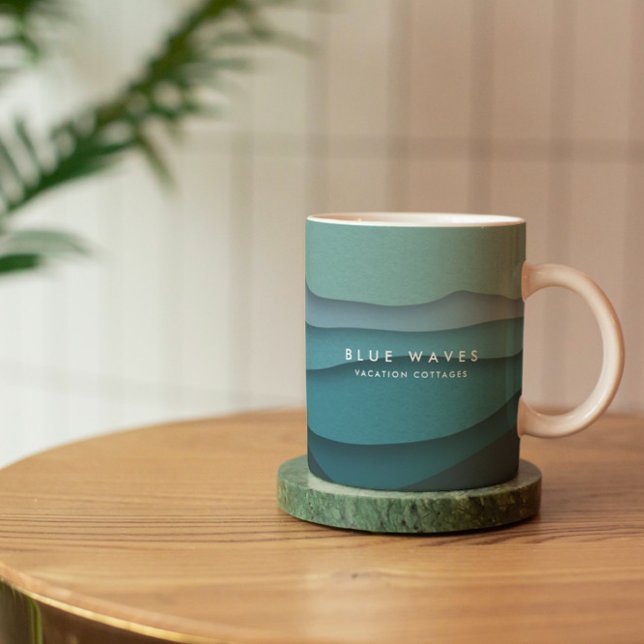 Taza De Café Ondas oceánicas azules modernas (A simple abstract design of shades of blue waves. Great for advertising sea related businesses.)
