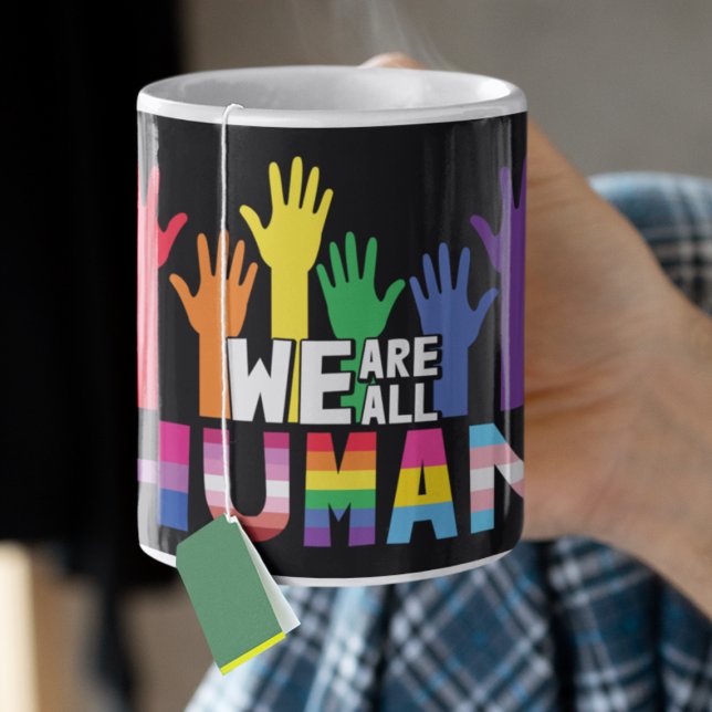 Taza De Café Orgullo LGBT Todos somos manos de arco iris humano (Subido por el creador)