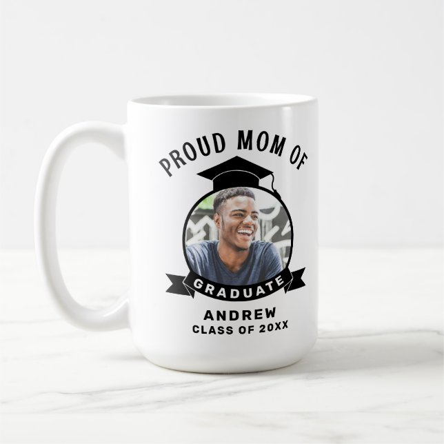 Taza De Café Orgullosa madre del graduado de 2025 (Izquierda)