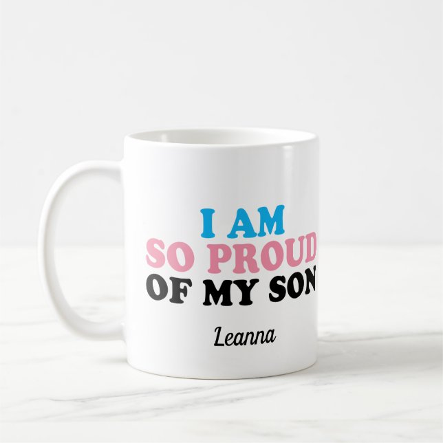 Taza De Café Orgulloso de mi hijo transexual, mamá papá, person (Izquierda)