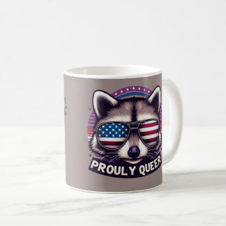 Taza De Café Orgulloso mapache con bandera estadounidense Sungl