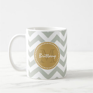 Taza De Café Oro y monograma clásico gris de Chevron y de