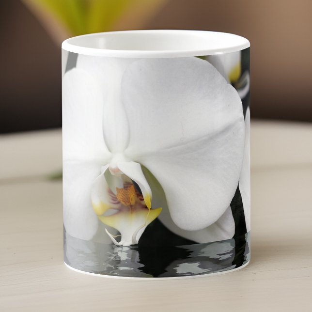 Taza De Café Orquídeas blancas que salen del agua (Subido por el creador)