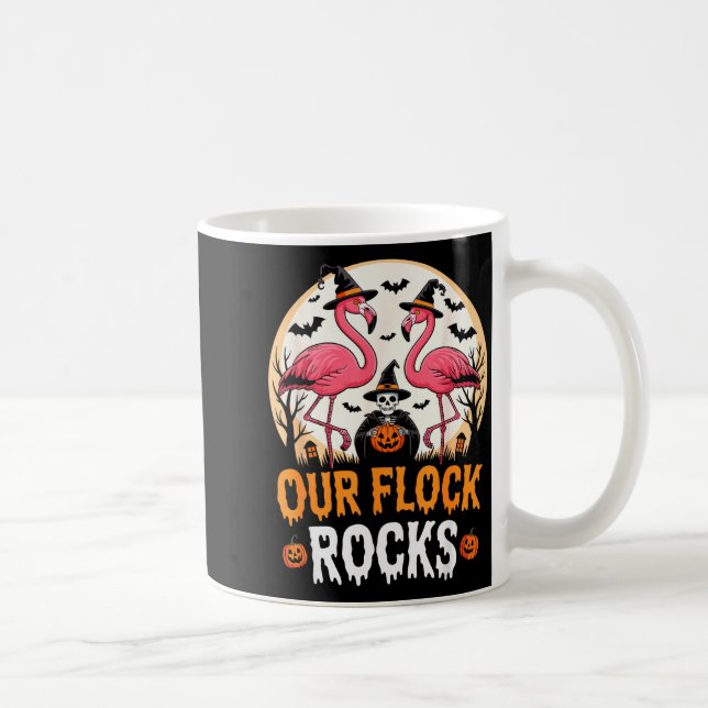 Taza De Café Our Flock Rocks Flamingo Halloween Costume Matchin (Derecha)