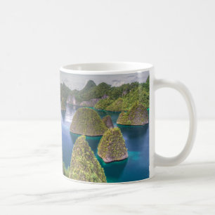 Taza De Café paisaje de la isla Wayag, Indonesia