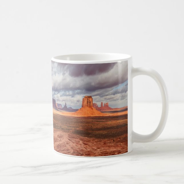 Taza De Café Paisaje del valle del monumento, AZ (Derecha)