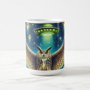 Taza De Café Paisaje nocturno de búho cósmico - OVNIs en el cie