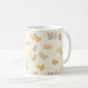 Taza De Café Pájaros pequeños y plumas en beige - patrón.