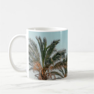TAZA DE CAFÉ PALMERAS VERDES BAJO CIELO AZUL