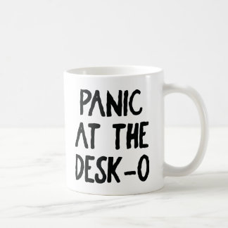 Taza De Café "Pánico en el escritorio O" Mug 🖥️ 😱