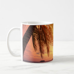 Taza De Café Paraíso de Playa Tropical: Paisaje Sereno.