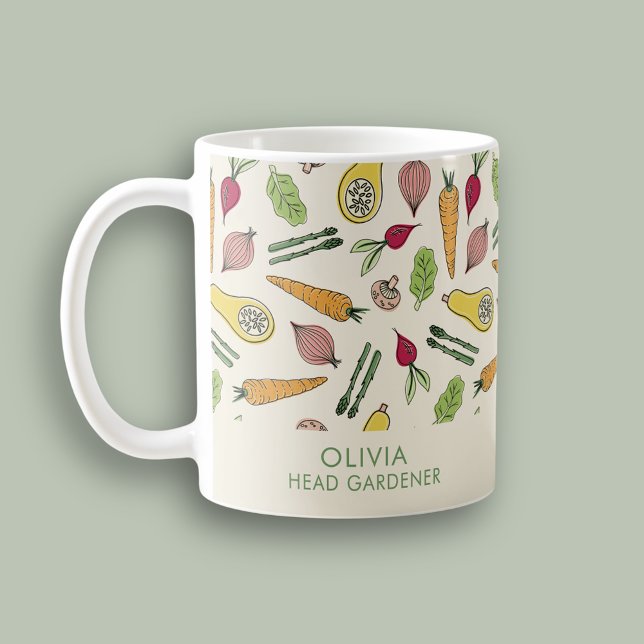 Taza De Café Parche vegetal Jardinero de cabeza cultivado local (Farmers Market Garden Vegetable Patch Head Gardeners Coffee Mug.  Personalize with your own text.)