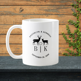 Taza De Café Pareja Nombre Deer Monograma Matrimonio rústico de