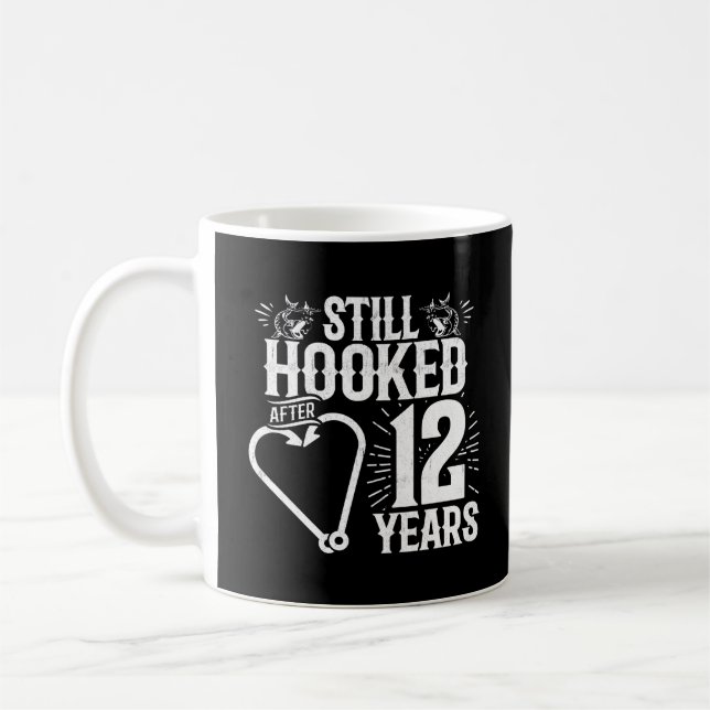 Taza De Café Parejas lindas en su 12º aniversario de bodas casa (Izquierda)