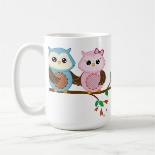 Taza De Café Pares cariñosos del búho en una rama