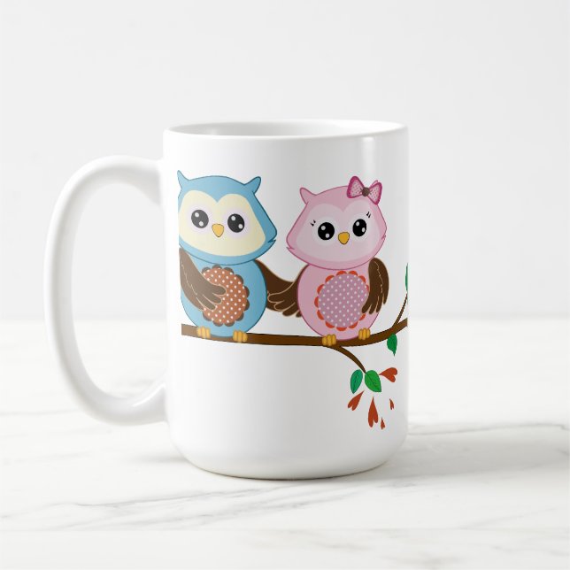 Taza De Café Pares cariñosos del búho en una rama (Izquierda)