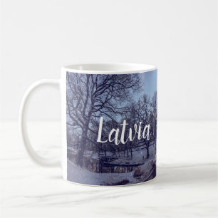 Taza De Café Parque de la ciudad nevada de invierno por la noch