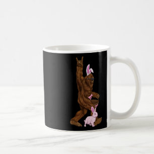 Taza De Café Pascua Conejo De Pie Grande En Un Bósforo Es Diver