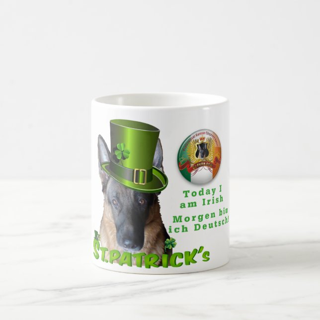 Taza De Café Pastor alemán del día del St. Patricks (Centro)