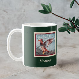 Taza De Café Pato de mandarín sobre verde y roya con nombre